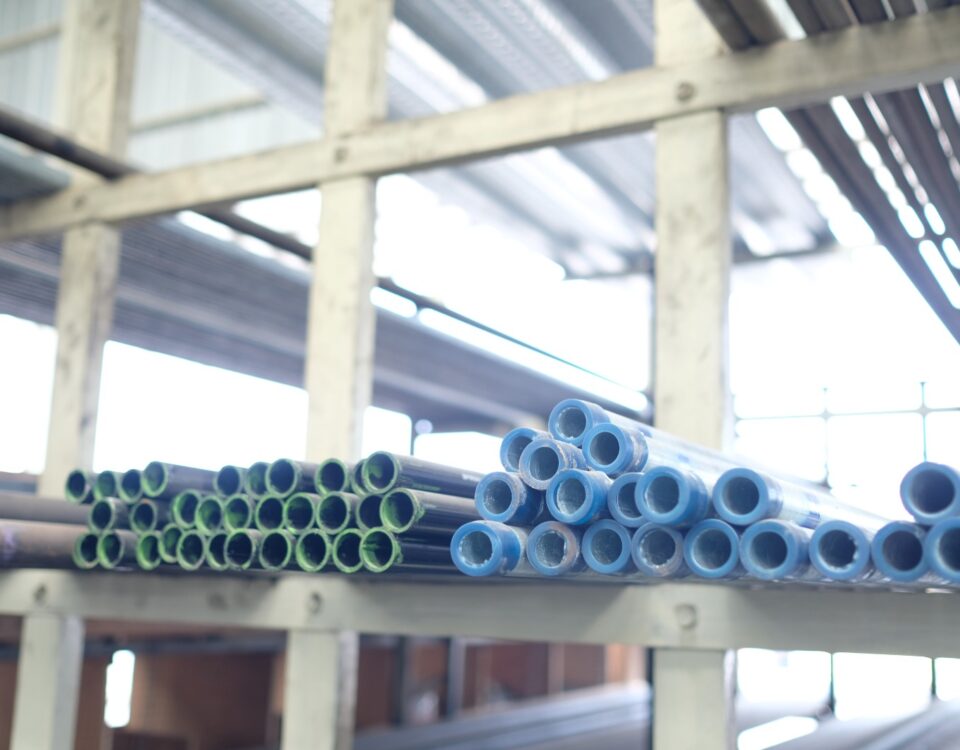 Gudang Pipa Besi di Cikarang